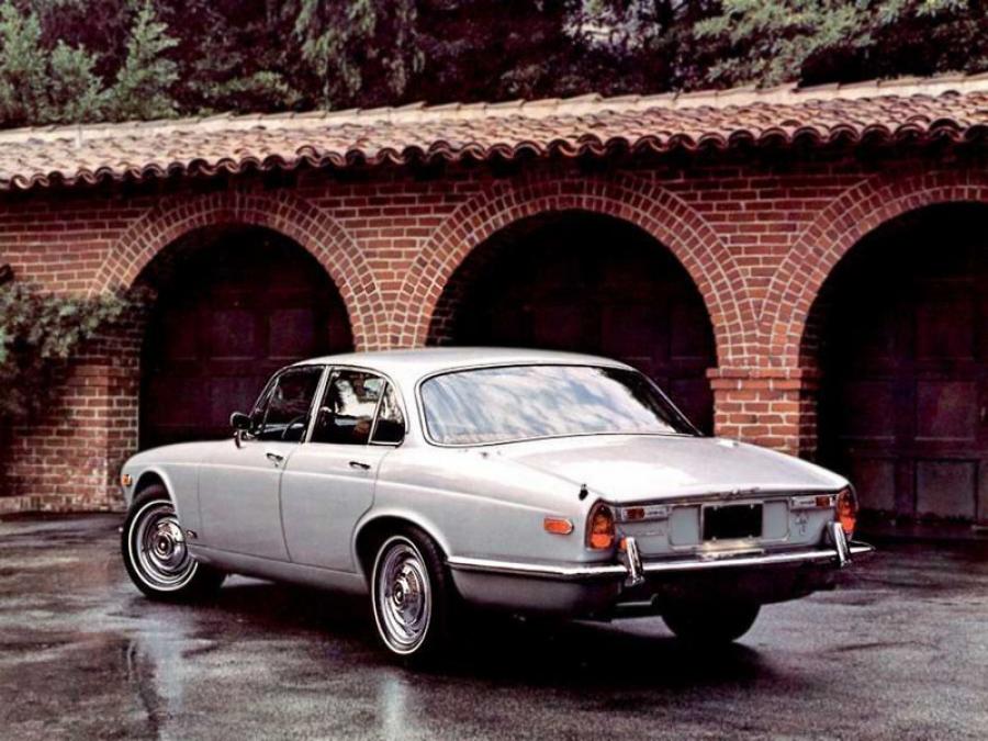  Jaguar XJ6 1968 года  (фото 2 из 11)